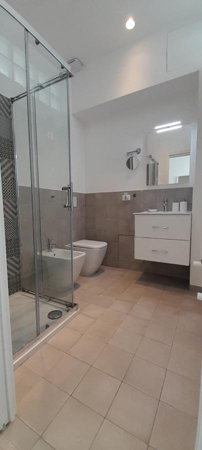 Barbara Classy Apartment 101 Syracuse Bagian luar foto