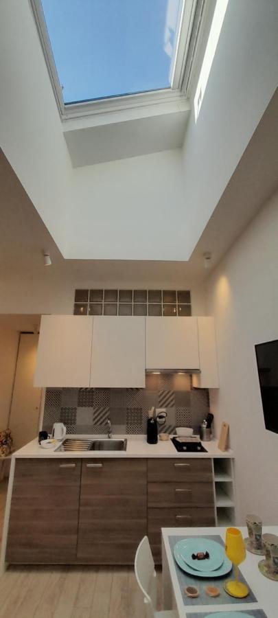 Barbara Classy Apartment 101 Syracuse Bagian luar foto
