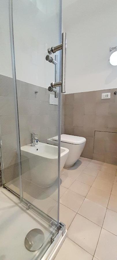 Barbara Classy Apartment 101 Syracuse Bagian luar foto