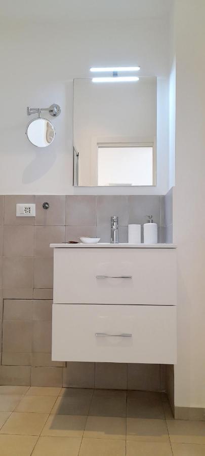 Barbara Classy Apartment 101 Syracuse Bagian luar foto