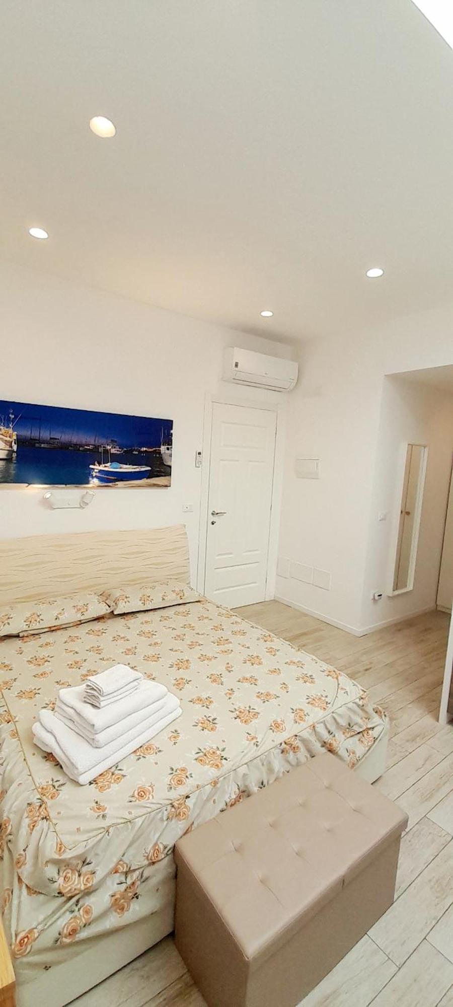 Barbara Classy Apartment 101 Syracuse Bagian luar foto